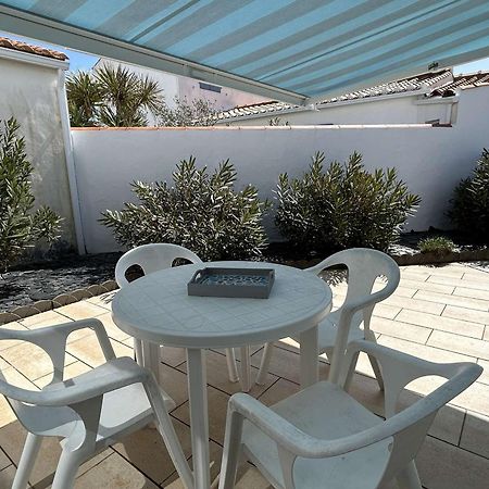 Studio Mezzanine A 200M Du Port Et De La Plage, Cour Privative, Parfait Pour 3 Personnes - Fr-1-224B-564 누아르무티에 앙 릴 외부 사진