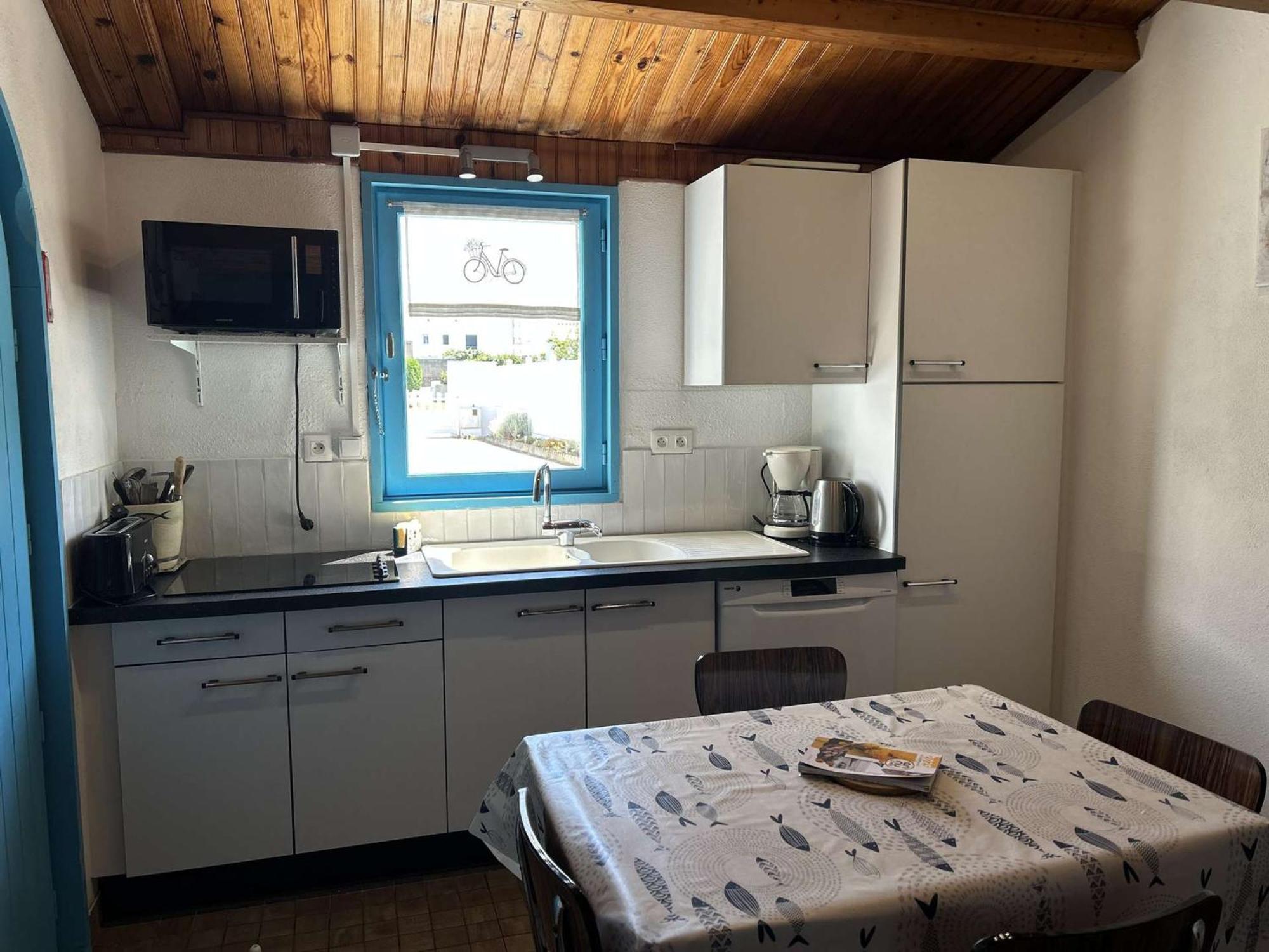 Studio Mezzanine A 200M Du Port Et De La Plage, Cour Privative, Parfait Pour 3 Personnes - Fr-1-224B-564 누아르무티에 앙 릴 외부 사진